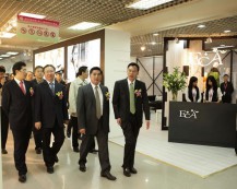 領導視察ECA女裝