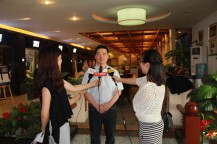 美亚董事长罗成先生接受三家每天采访