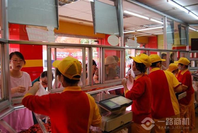 卤食珍火爆生意