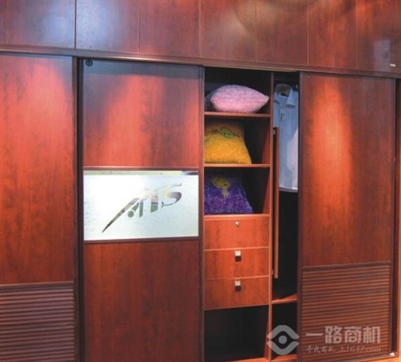 雅迪斯创新衣柜