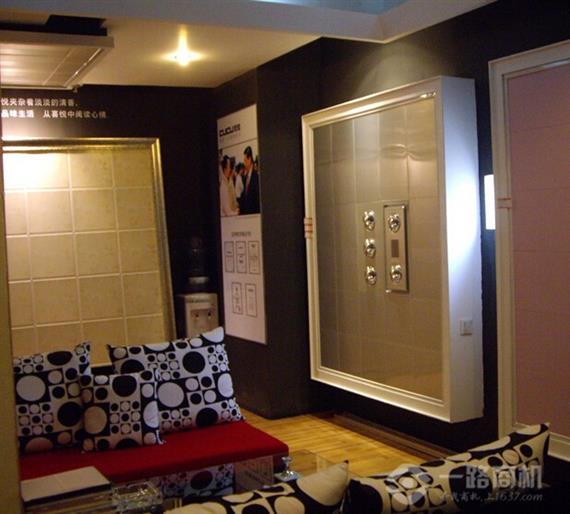 楚楚吊顶加盟店内景