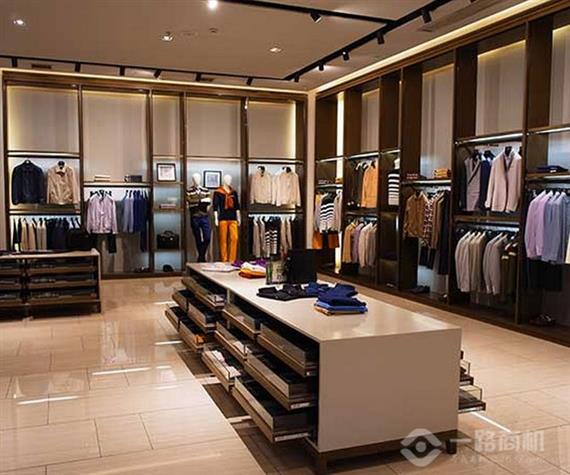 圣得西旗舰店内景