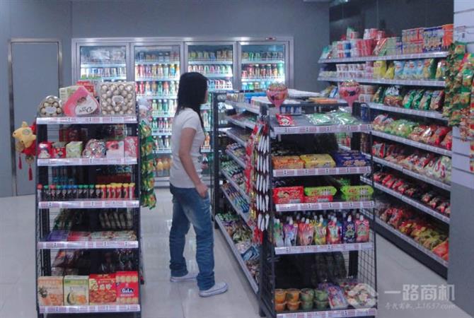 良友金伴店铺内景