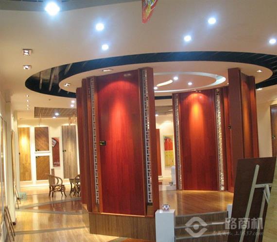 升达地板旗舰店内景