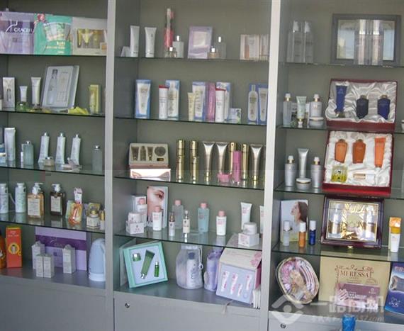 琪雅美容加盟店内景 