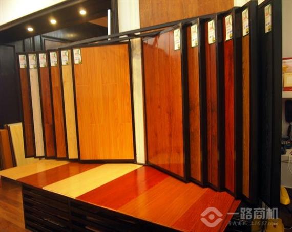 长颈鹿地板加盟