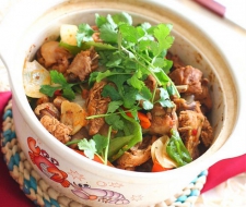 小萬(wàn)重慶雞公煲加盟