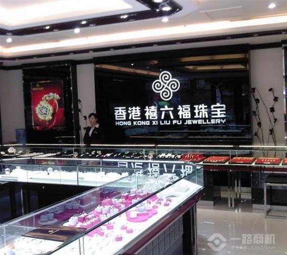 禧六福珠宝店面内景