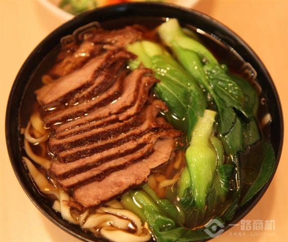万里金汤牛肉面