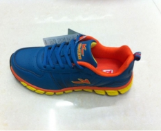 步步高運(yùn)動(dòng)鞋