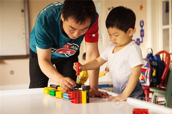 洪恩儿童机器人