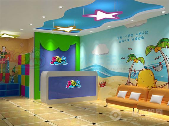 开心岛亲子游泳馆