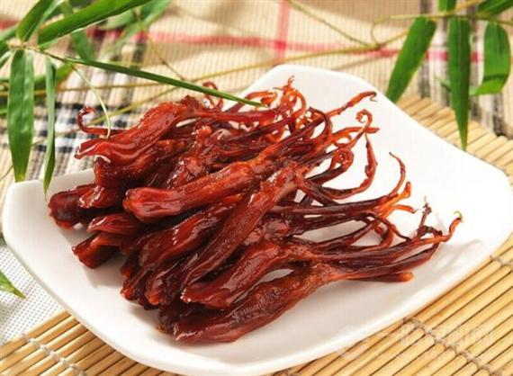 嘎嘎鸭下巴干锅