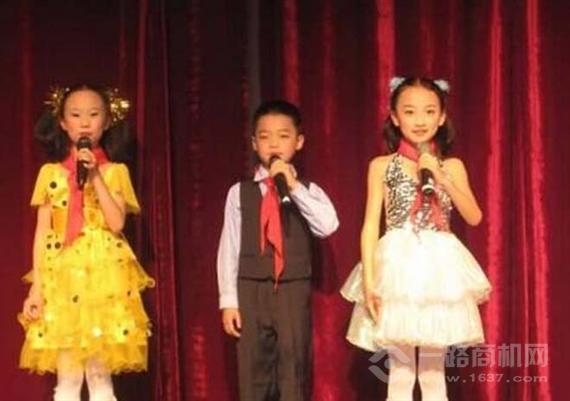 顿斯坦少儿口才培训