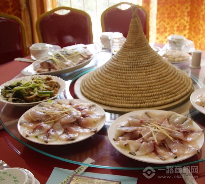 魚上鮮蒸汽石鍋魚