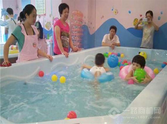 智豪婴儿游泳设备