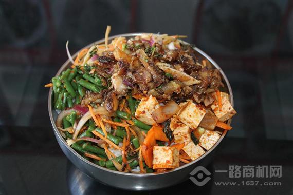 小馋猫烤肉拌饭