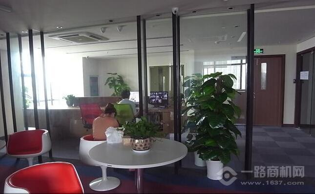 塔夫教育校区环境