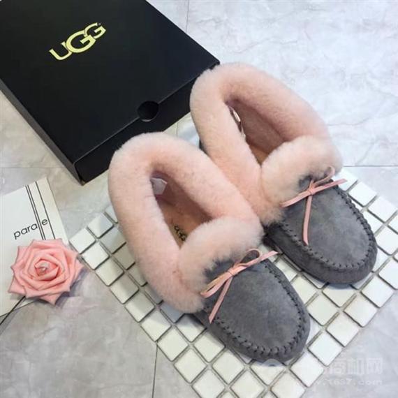 UGG雪地靴