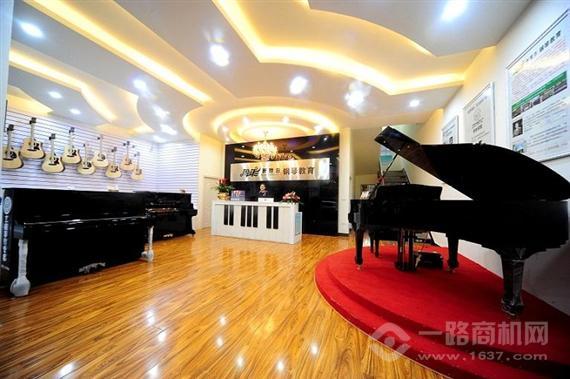 周菲新理念钢琴教育