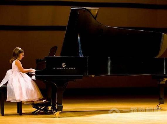 快乐钢琴艺术中心