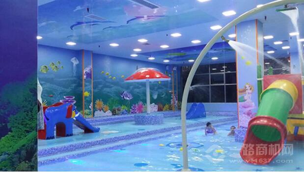 邻家儿女婴儿游泳馆