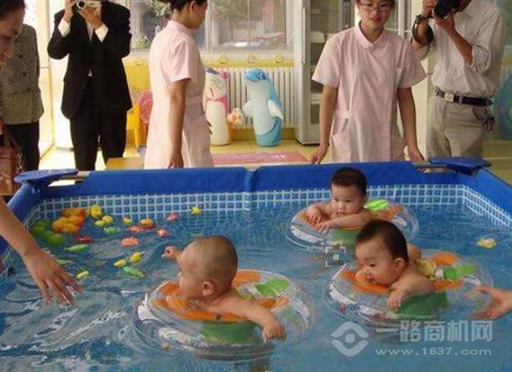 游来游去婴儿游泳馆
