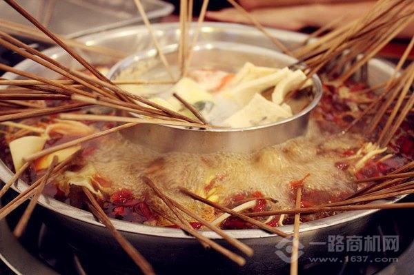 巴一味李记串串香 巴一味李记串串香