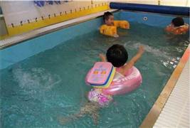 優爾博嬰兒游泳館