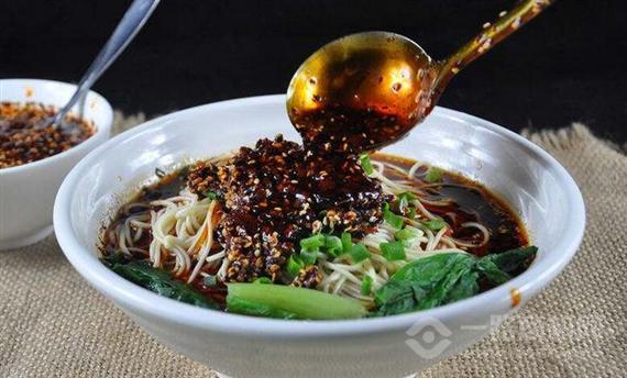 老城街重庆小面