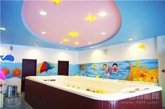俏贝儿婴幼儿游泳馆