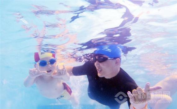 奥申婴儿游泳馆