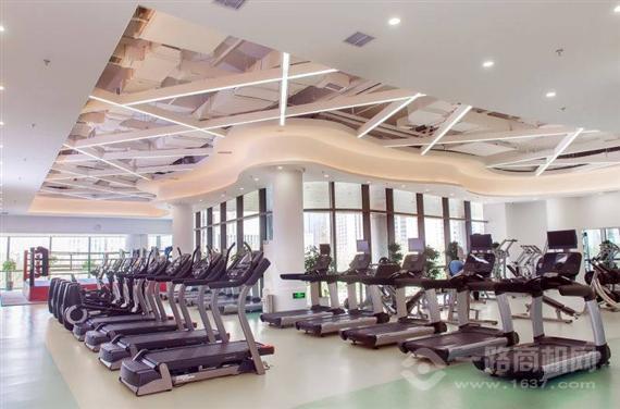 宝力豪健身中心