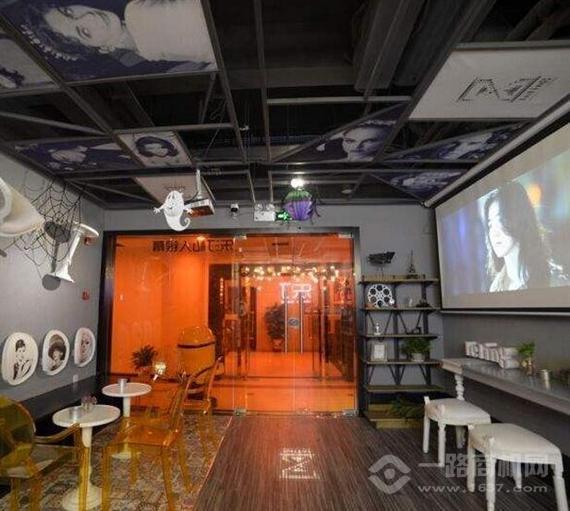 万像国际微影院