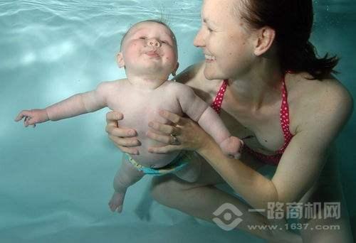 爱多多婴儿游泳馆