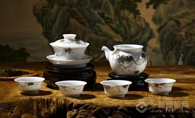 天聚景陶瓷茶具加盟
