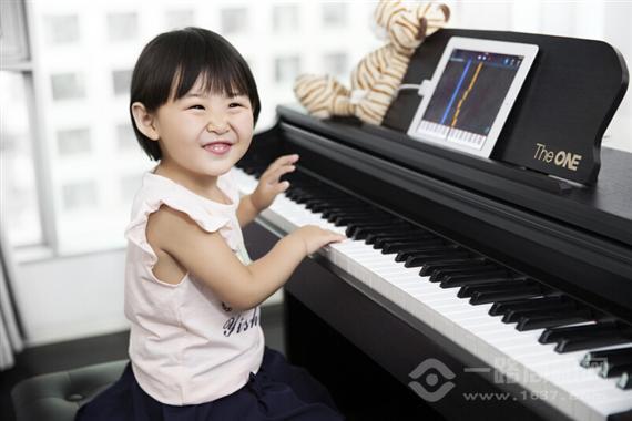 壹枱智能钢琴