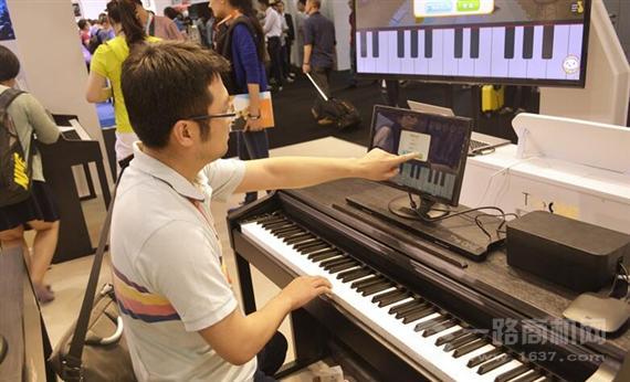 壹枱智能钢琴