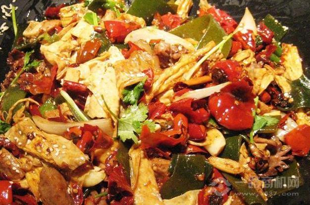 龙顺园麻辣香锅