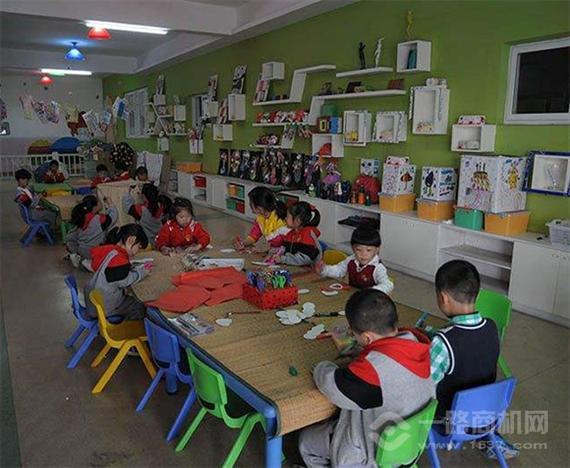 七彩阳光幼儿园