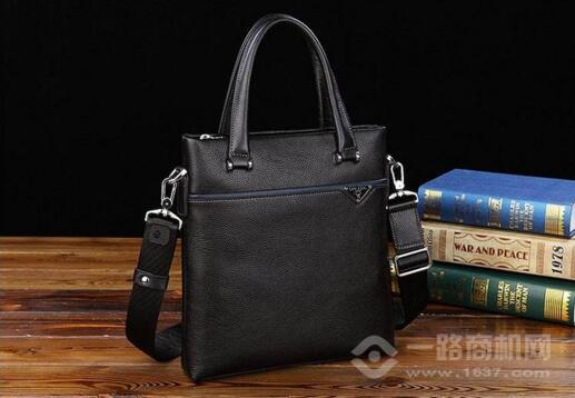 啄木鳥皮具加盟