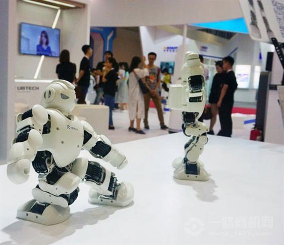 优必选智能机器人