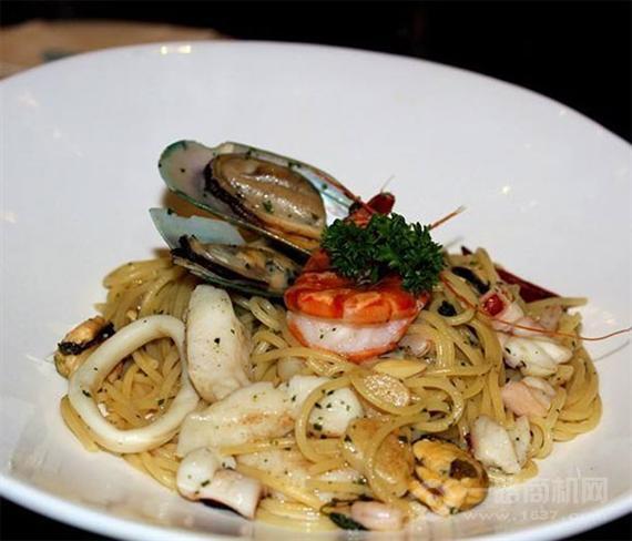 季诺意式休闲餐厅