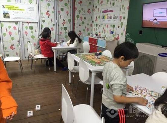 艾伯特智能早教机 艾伯特智能早教机