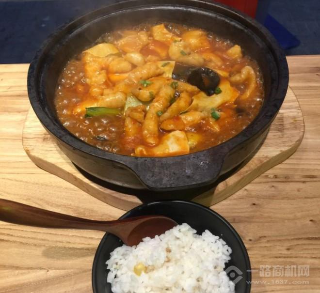 盧小魚酸菜啵啵魚加盟