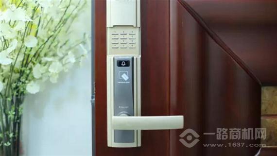 海贝斯智能门锁