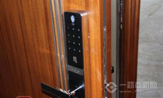 海贝斯智能门锁