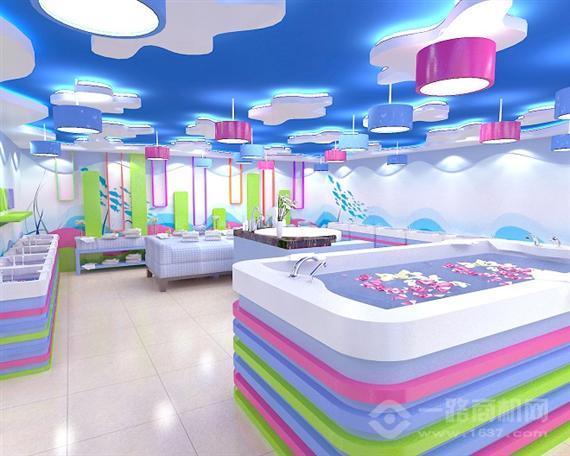 洗芝堂婴儿游泳