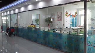 洗芝堂嬰兒游泳