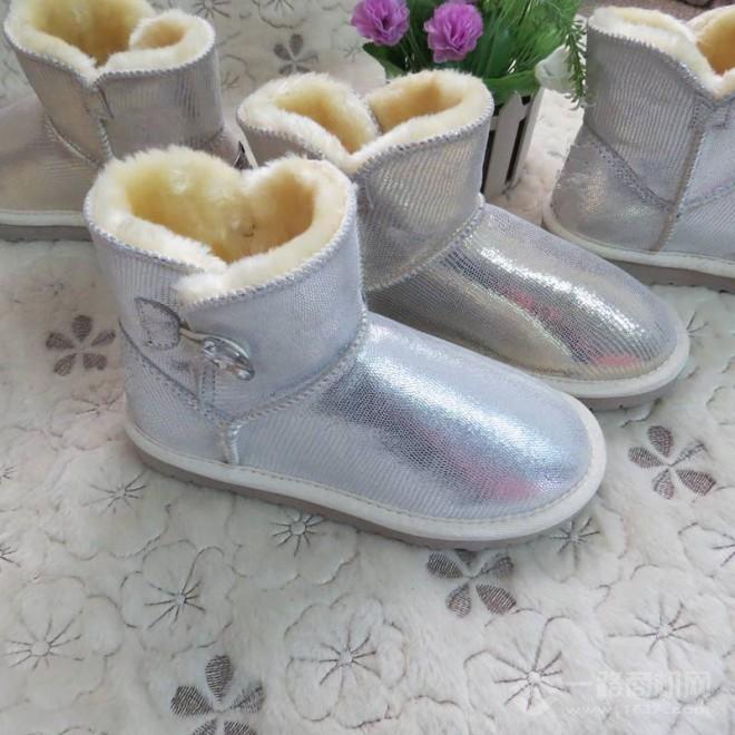 EMU雪地靴